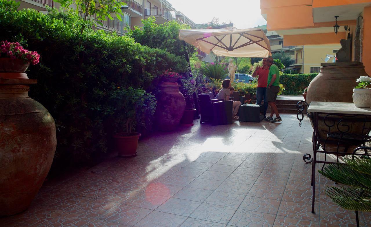 B&B Mareagro Santa Teresa Di Riva Εξωτερικό φωτογραφία